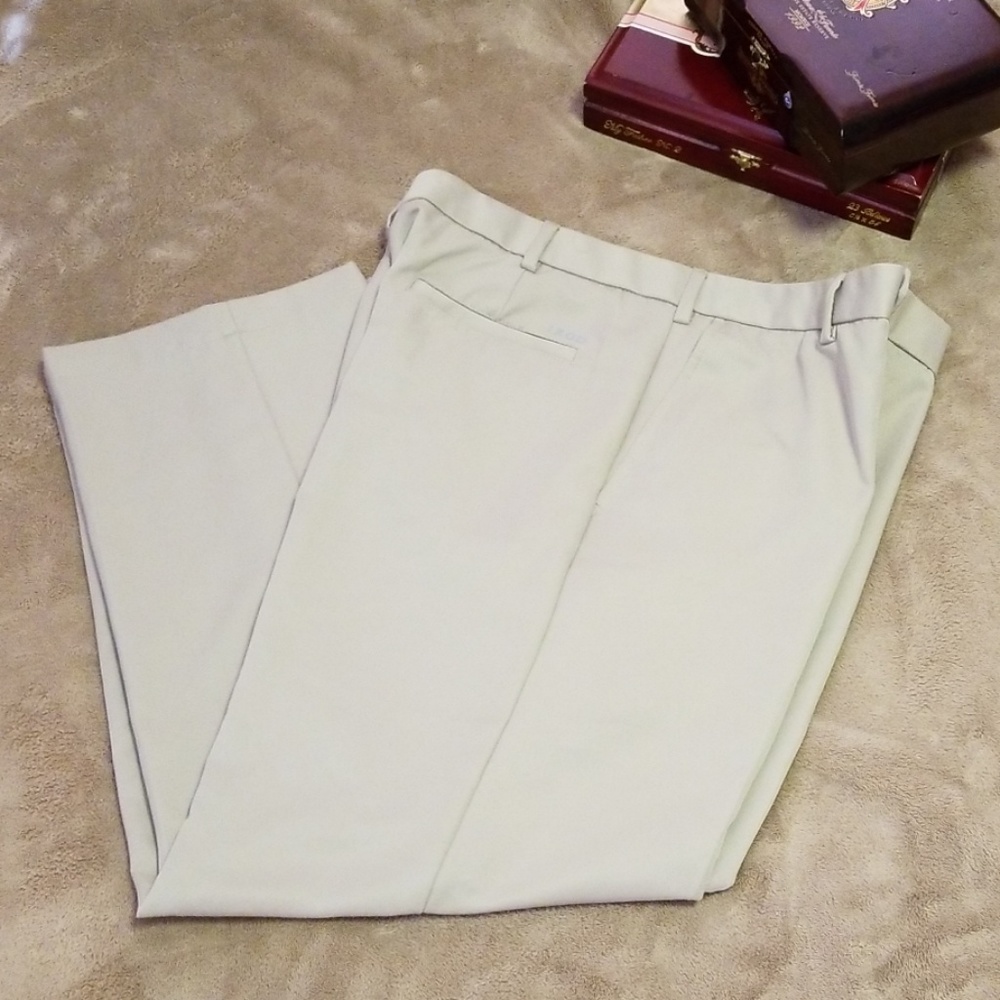 IZOD mens golf pants - Picture 2 of 5